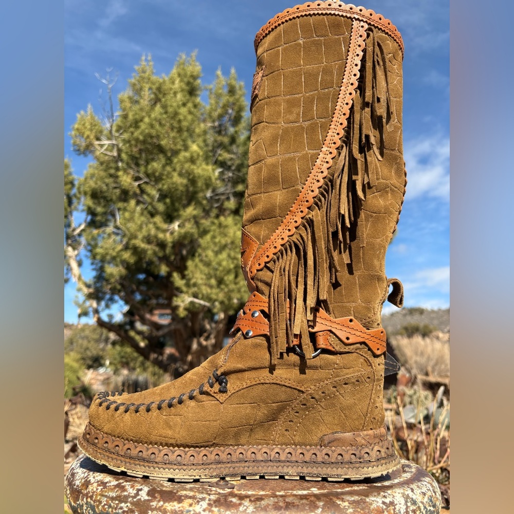 El Vaquero Silverstone Suede Fringed Tall Wedge Belted Moccasin Boots - Picture 4 of 16